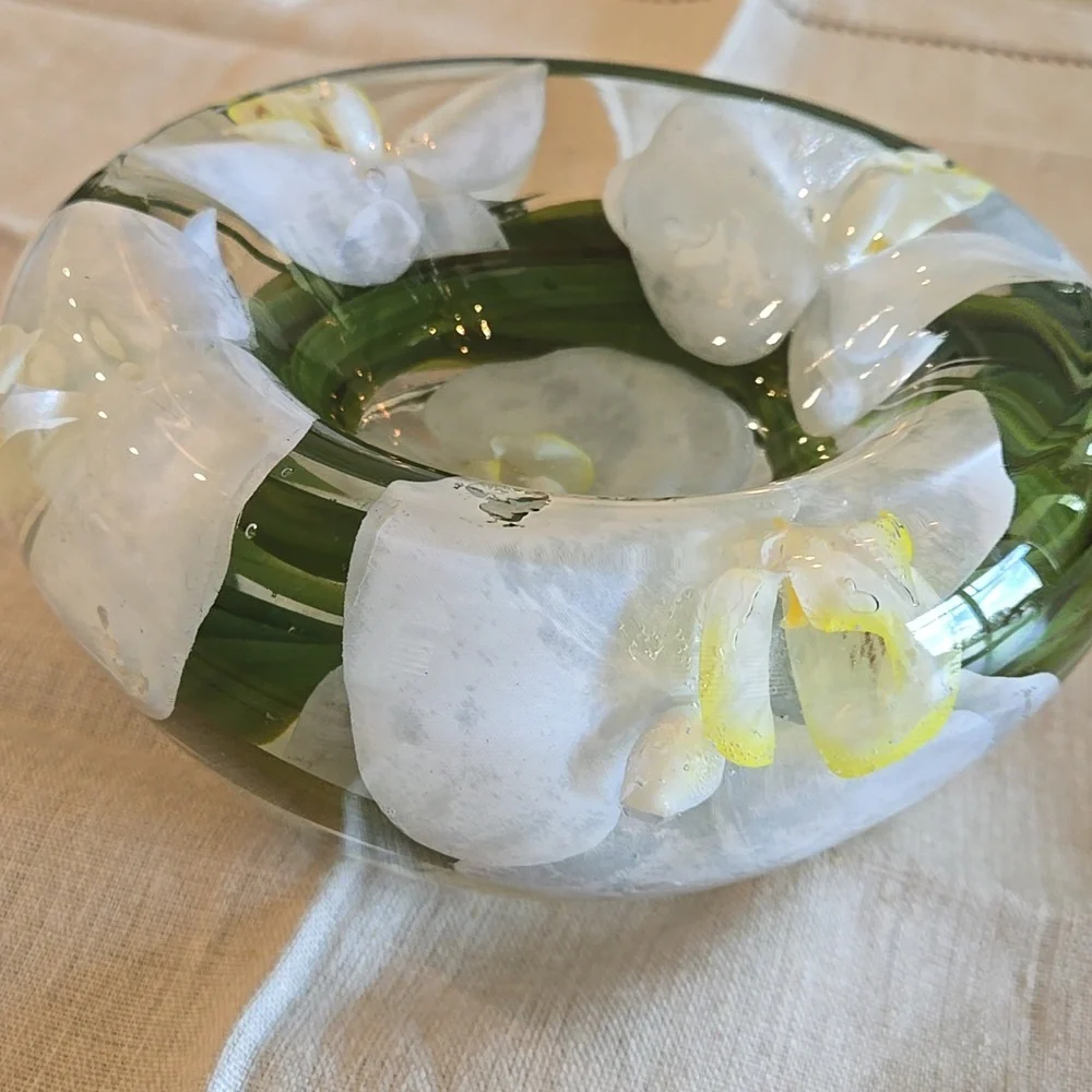 Elegant Glass Bowl with White Floral Design